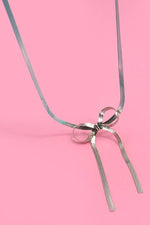 HERRINGBONE SNAKE CHAIN BOW NECKLACE | 40NK309