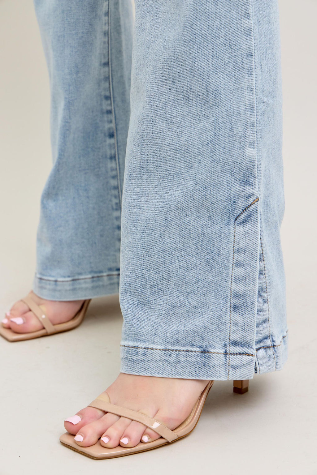 Tummy Control Light Denim Jeans