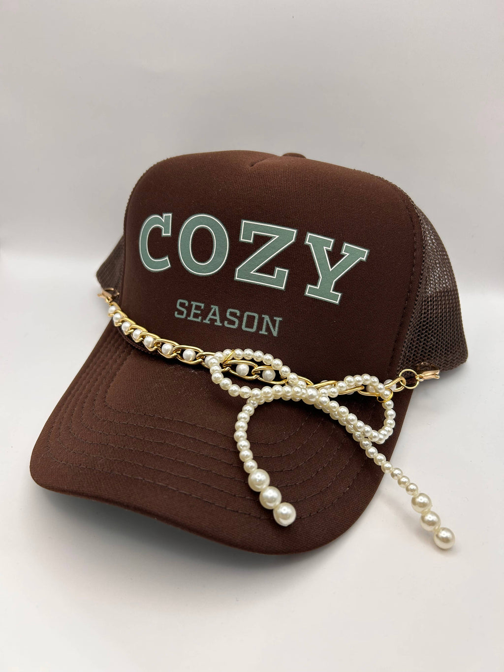Pearl Bow Trucker Hat Chain