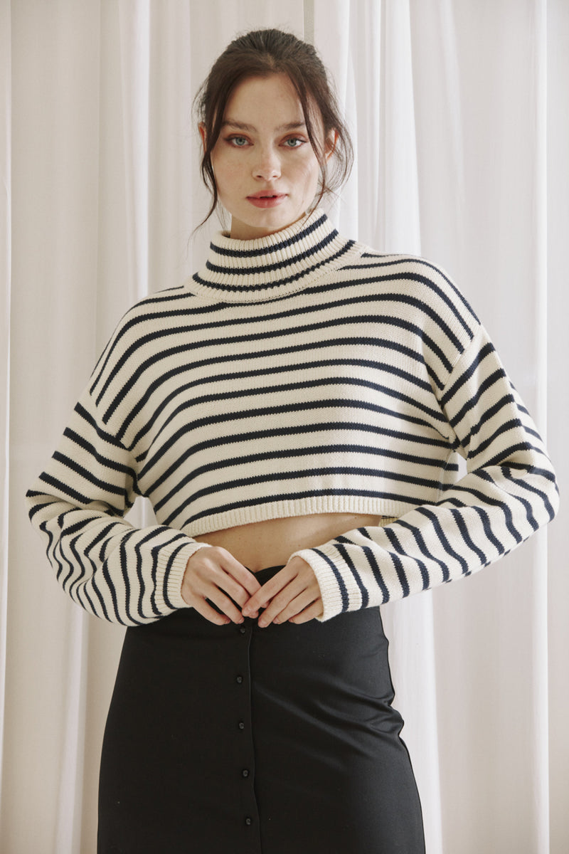 Ivory/Navy Crop Ribbed Sweater