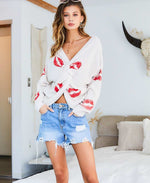 Lips Twist Sweater